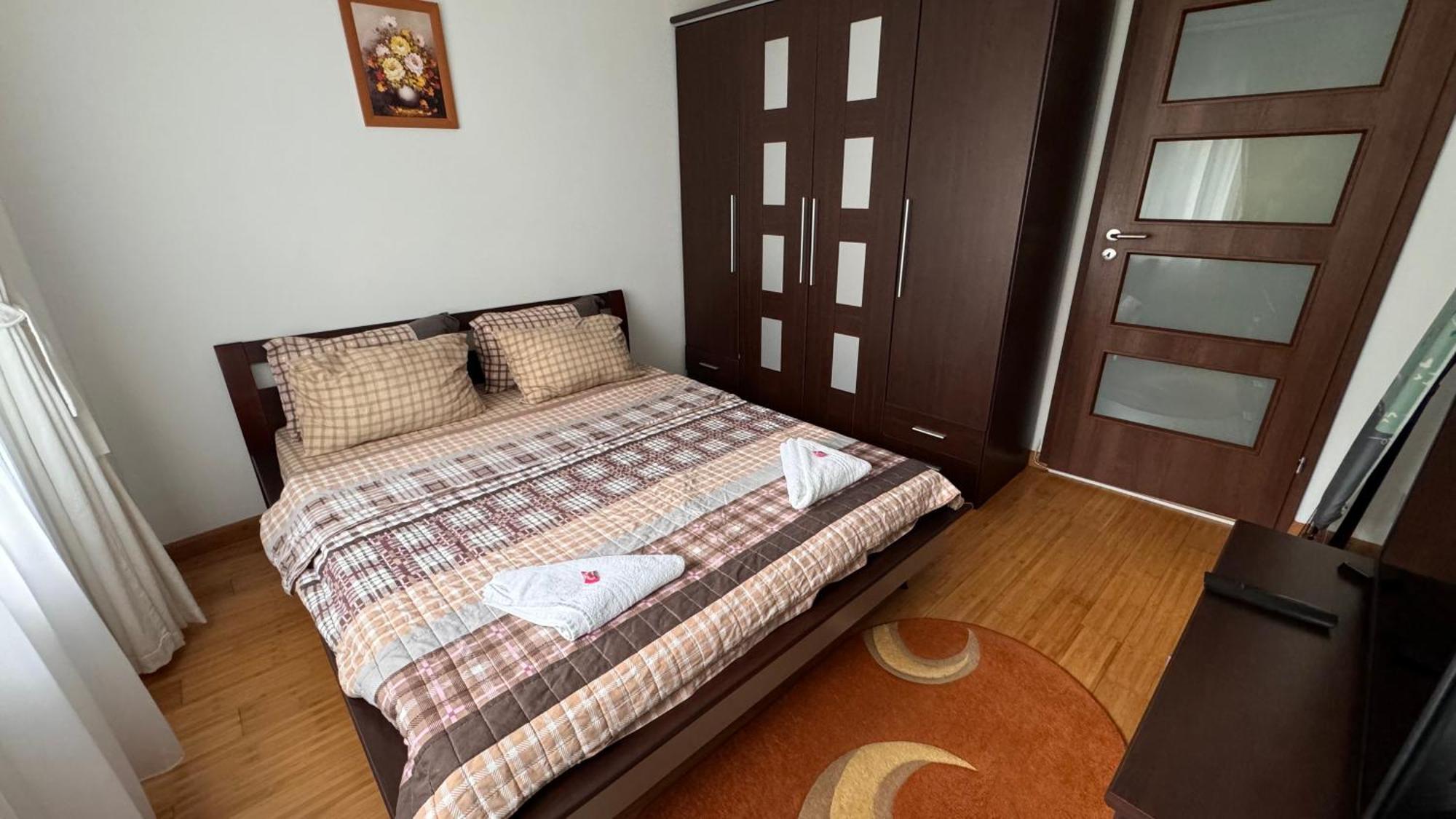 Apartament 3 Camere 奥托佩尼 外观 照片
